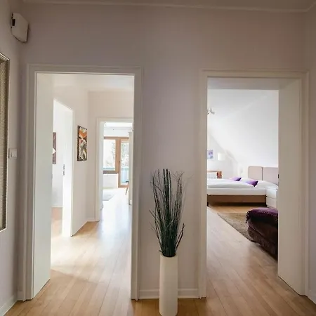 Mettenberg Nyaraló *